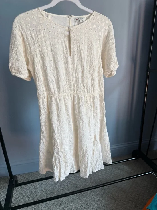 Madewell Women’s Cream Eyelet Short-Sleeve Dress - Picture 5 of 9